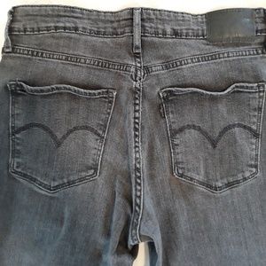 Levi's 721 High Waisted Skinny Jeans EUC